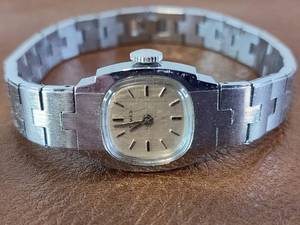 lot 2050 image: Timex Square Dial Watch with Silver-Toned Band (Untested)