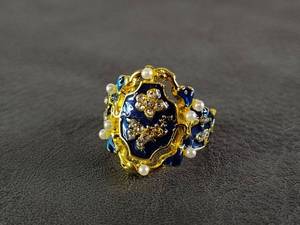 lot 2056 image: Blue Enamel Pearl Crown Ring
