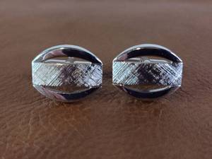 lot 2077 image: Silver Toned Textured Rectangle Cufflinks