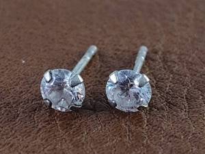 lot 2106 image: Silver-Toned Crystal Stud Earrings
