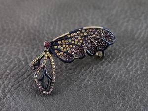 lot 2124 image: Singular Rhinestone Butterfly Earring