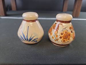 lot 2462 image: Hand-Painted Floral Ceramic Salt and Pepper Shakers