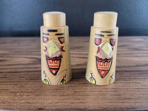 lot 2500 image: Hand Painted Wooden Salt and Pepper Shakers