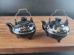 lot 2515 image: Japanese Black Lacquer Mini Teapot Salt and Pepper Shakers