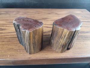 lot 2524 image: Wooden Salt and Pepper Shaker Set