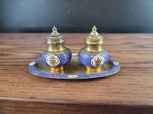 lot 2530 image: Thai Brass Salt and Pepper Shakers with Tray