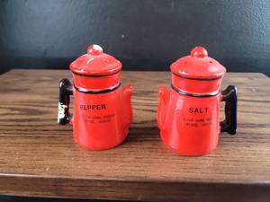 lot 2544 image: Dalton Gang Hideout Salt & Pepper Shakers