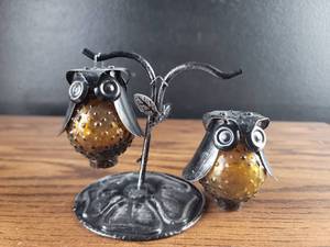lot 2905 image: Metal Owl Night Light Sculpture Salt and Pepper Shakers