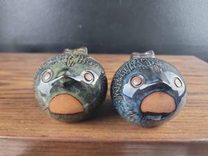 lot 2915 image: Ceramic Fish Salt and Pepper Shakers