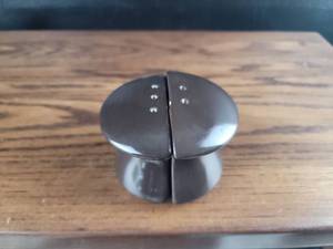 lot 2916 image: Brown Ceramic Button Salt and Pepper Shakers