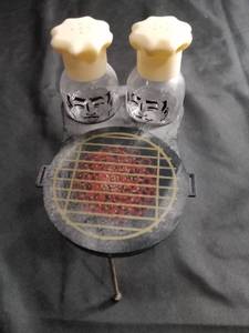 lot 2603 image: Decorative Chef Salt and Pepper Shaker Set