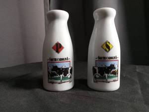 lot 2608 image: South Carolina Dairy Scene Salt and Pepper Shakers