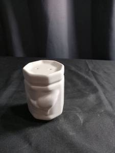 lot 2618 image: White Ceramic Octagonal Salt and Pepper Shaker