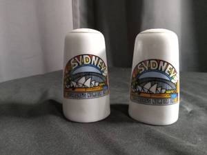 lot 2627 image: Sydney Opera House Salt and Pepper Shakers