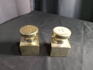 lot 2651 image: Square Brass Salt and Pepper Shakers Set