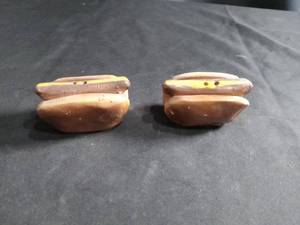lot 2674 image: Hot dog salt and pepper set