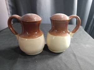 lot 2681 image: Two-Tone Brown and Cream Ceramic Salt and Pepper Shakers