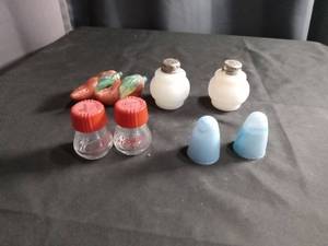lot 2682 image: Mid-Century Salt and Pepper Shaker Collection