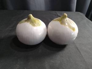 lot 2692 image: White Porcelain Salt and Pepper Shakers with Green Accent