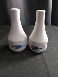 lot 2693 image: White Porcelain Salt & Pepper Shakers with Blue Floral Design