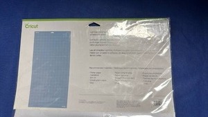 lot 103 image: Cricut LightGrip Cutting Mat 12x12