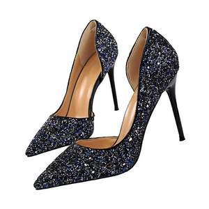 lot 6333 image: Dress First Womens Fashion Closed Toe Classic Pumps size 1.5