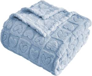 lot 4331 image: FY FIBER HOUSE Throw Blankets with Heart Checkered,Soft Warm Blankets for Lover Mom Father Friends Gifts,Washable Lightweight Fuzzy Blanket for Couch Sofa Bed All Season(Light Blue,50x60)