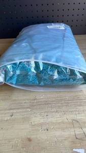 lot 19387 image: Miulee Velvet Decorative Throw 16x24