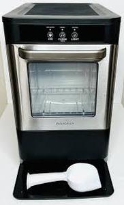 lot 1026 image: Insignia Portable Ice Maker