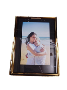 lot 5528 image: Gold Tone 6x8 Picture Frame