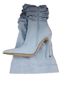 lot 5542 image: Track Shoes Blue Denim Ballet Flats Size 6