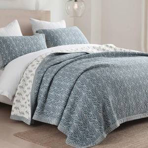 lot 11119 image: Finlonte Cotton Quilt King Size - 100percent Cotton King Comforter Set, Botanical Chic Quilt Bedding Set, Lightweight Reversible Soft Quilted Bedspread for King Bed, Grayish-BlueWhite, All Season, 3 Pieces