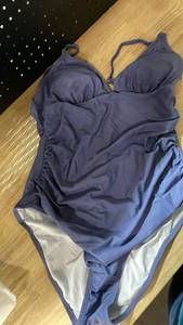 lot 20445 image: CUPSHE Womens One piece Swim suit XL