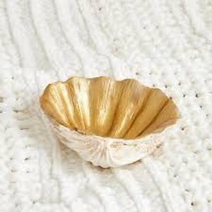 lot 4418 image: Decorative sea shell tray