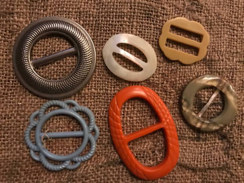 lot 2362 image: Set of Vintage Scarf Rings