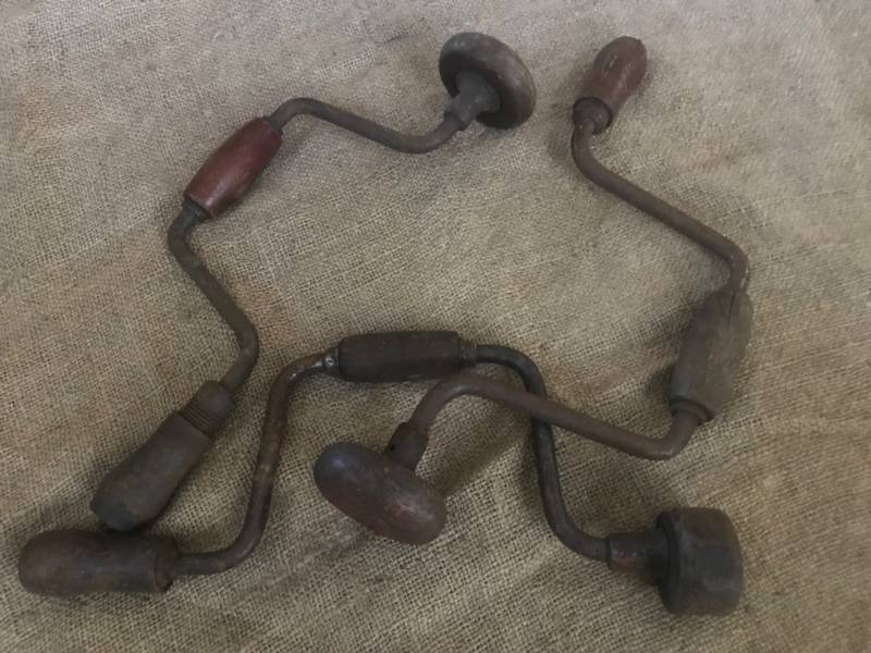 lot 2376 image: Set of 3 Vintage Hand Drills