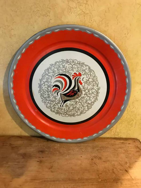 lot 2386 image: 19 Vintage Red Rooster Round Tin Tray