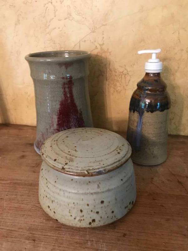 lot 2398 image: Set of Stoneware items (Soap, bowl with lid and vase)