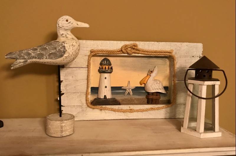 lot 2422 image: Wood Seagull and Lighthouse Wall Dcor