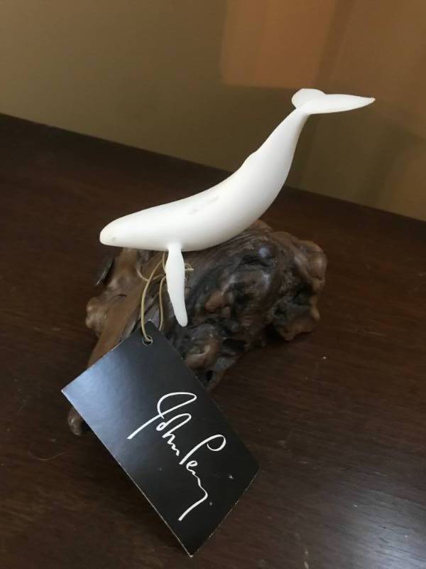 lot 2423 image: 4 Humpback Whale Sculpture mounted on burlwood