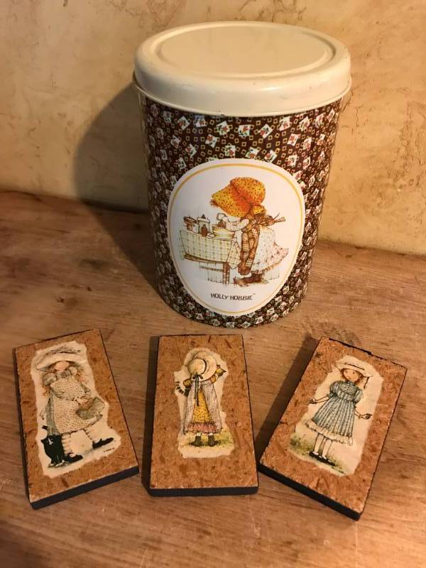 lot 2425 image: Vintage Holly Hobby Tin and Wood Wall Dcor
