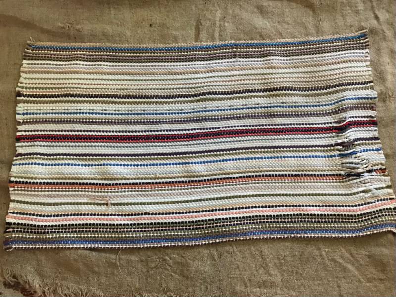 lot 2429 image: 1950s Vintage braided rug