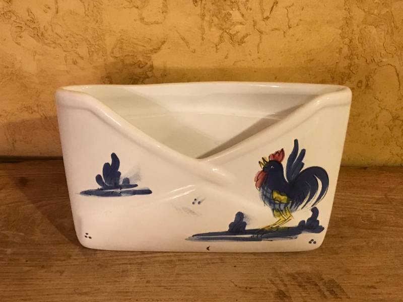 lot 2440 image: Vintage ceramic envelope with Rooster design and blue edging  Made in Italy by Anna Maioliche