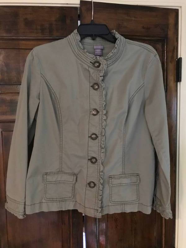lot 2499 image: Laura Scott Button Canvas Jacket-Large Petite