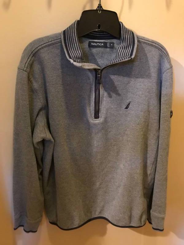 lot 2513 image: Nautica Mens pullover--Medium