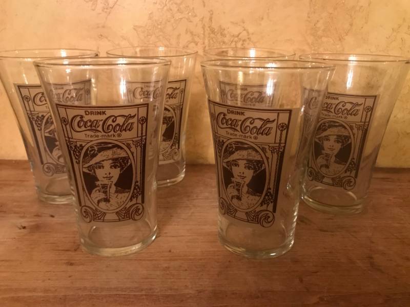 lot 2529 image: Set of 6 old fashioned coca cola glasses with flair top
