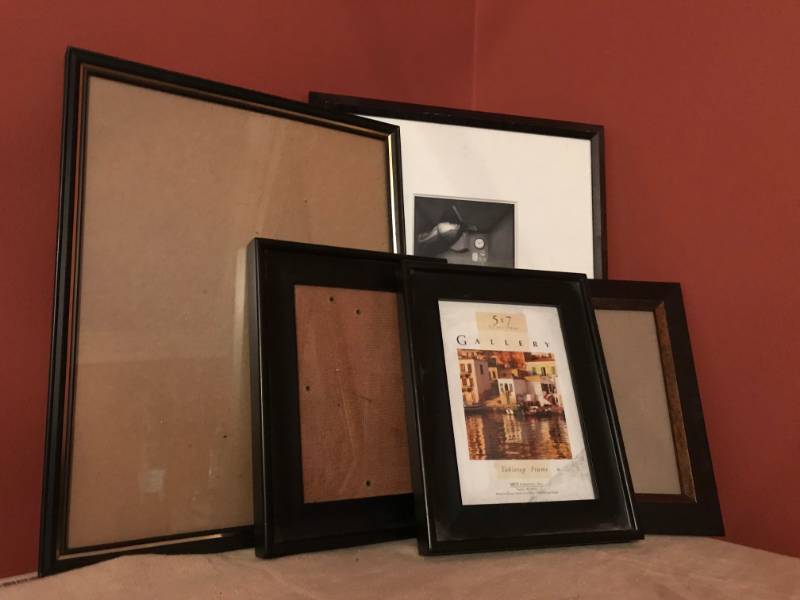 lot 2544 image: Set of 5 Black Frames of varying sizes