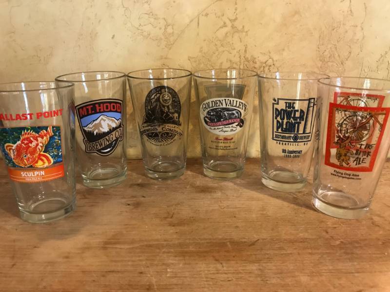 lot 2576 image: Set of Micro Brewery Beer Glasses