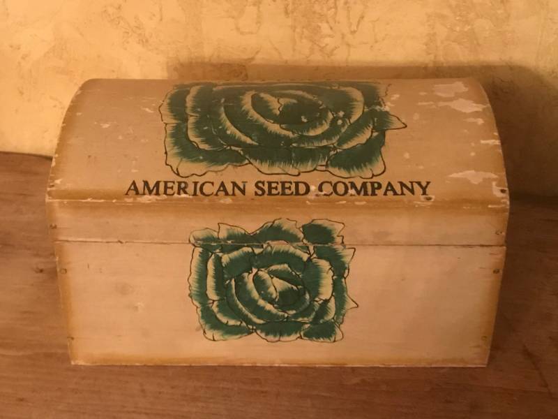 lot 2592 image: Rustic American Seed Company wood box