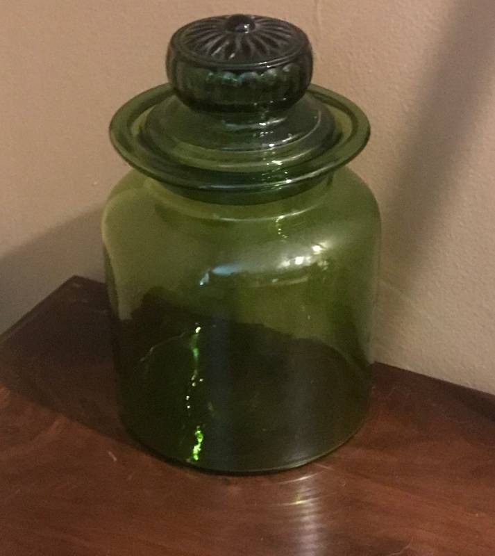 lot 2632 image: Green Glass  Jar with Lid